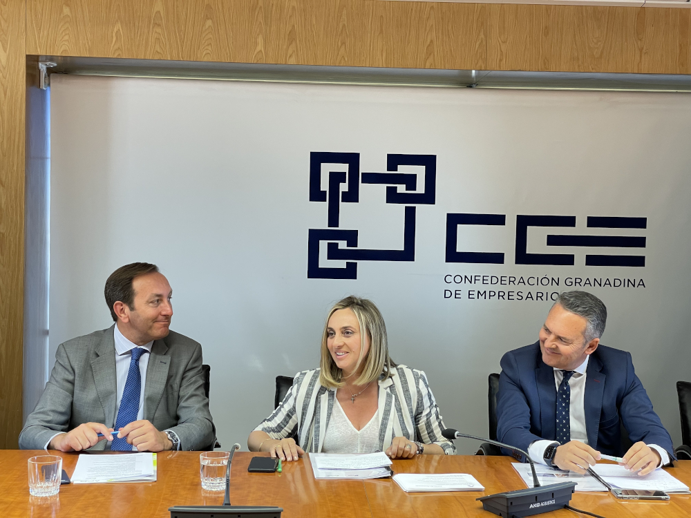Marifrán Carazo reivindica el compromiso inversor de Juanma Moreno para seguir ejecutando proyectos que Granada necesita